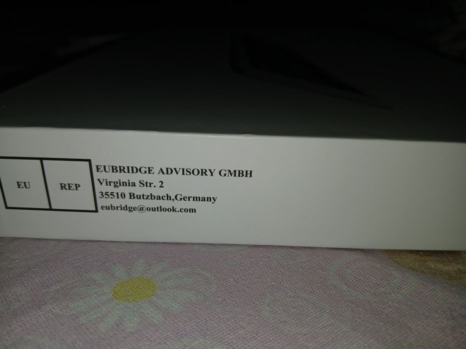 Tableta  + husa de protecție