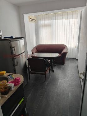 Дава се под наем Двустаен апартамент в Стара Загора, Център - 45 кв.м за 255 € - Снимка #2