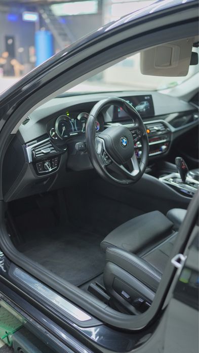 BMW 530d xDrive Touring G31 | 265 CP | Sport Line | Driving Assistant |