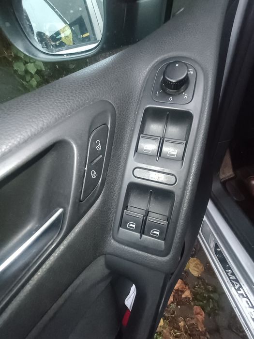 VOLKSWAGEN Golf 2012 — imagine 5