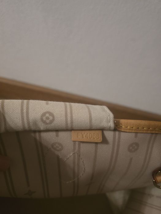 Geanta dama Louis Vuitton