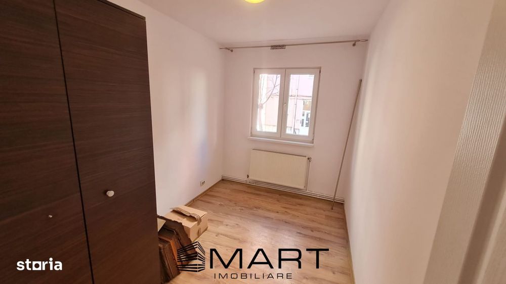 Apartament 3 camere zona Vasile Aaron