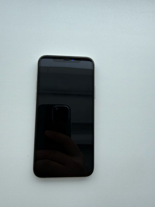 Продам Iphone 11 pro 256 гигов белый