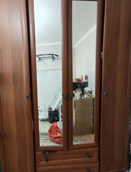 Продам спальный гарнитур