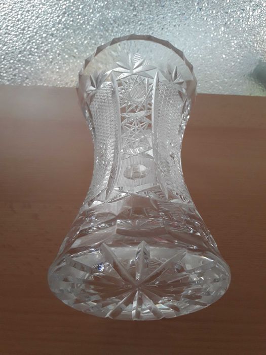 кристална ваза                                             .