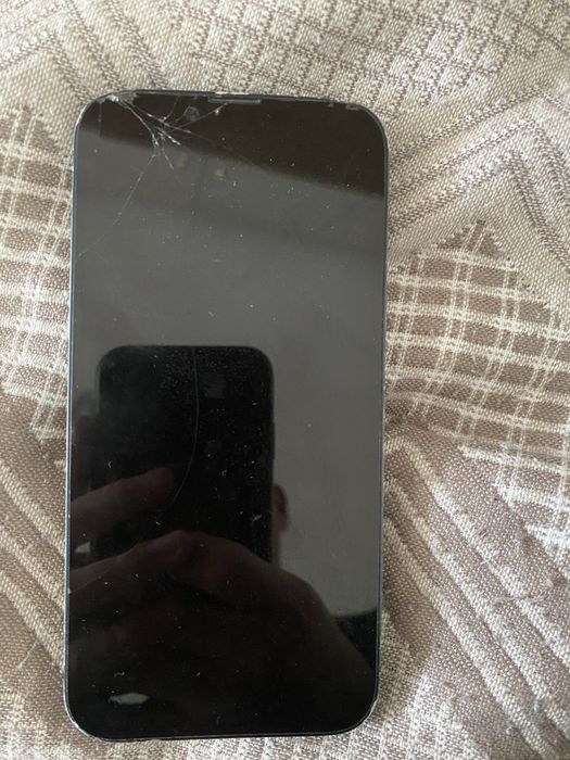Продается 14-й iPhone 512гб