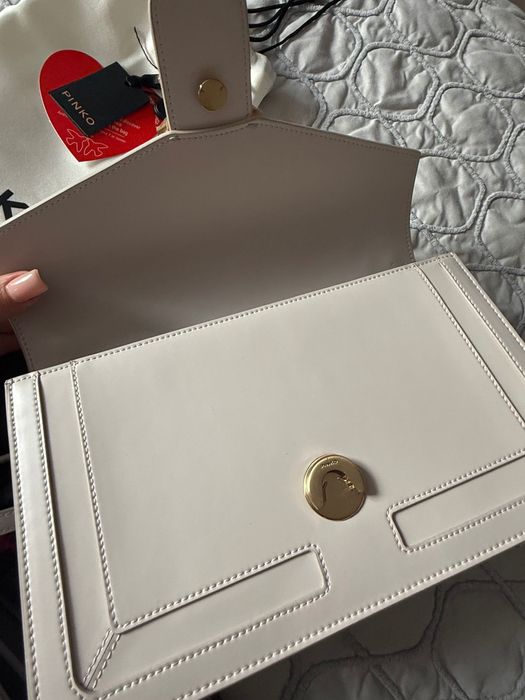 Кожена чанта Pinko