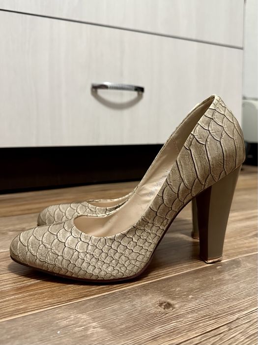 Женские туфли