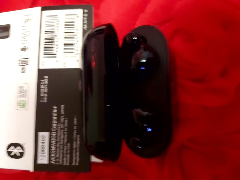 Vând câsti noi în cutie cu Bluetooth și bass puternic etc etc