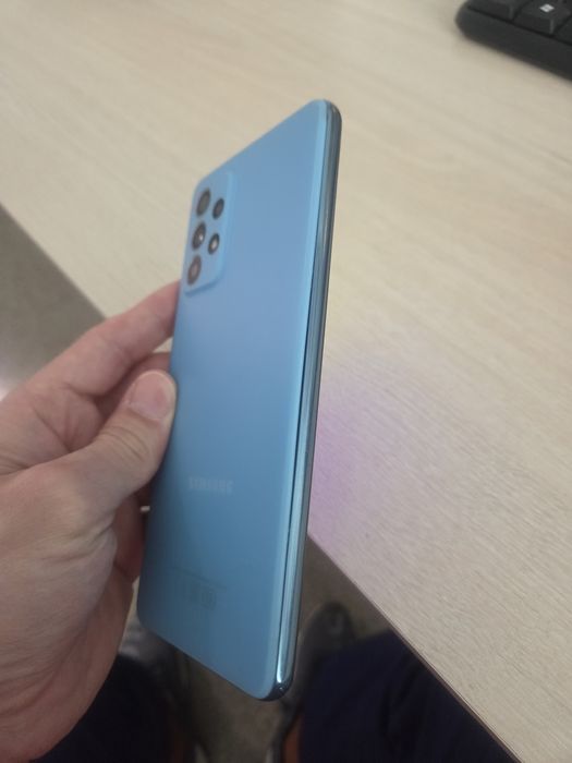 Самсунг А52 в хорошем состояние