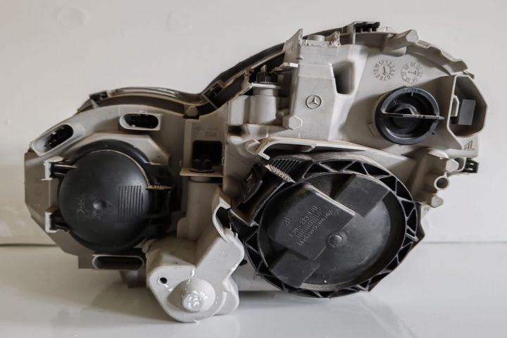 Far Dreapta Bixenon fara droser cu defect Mercedes-Benz A2038203861 M