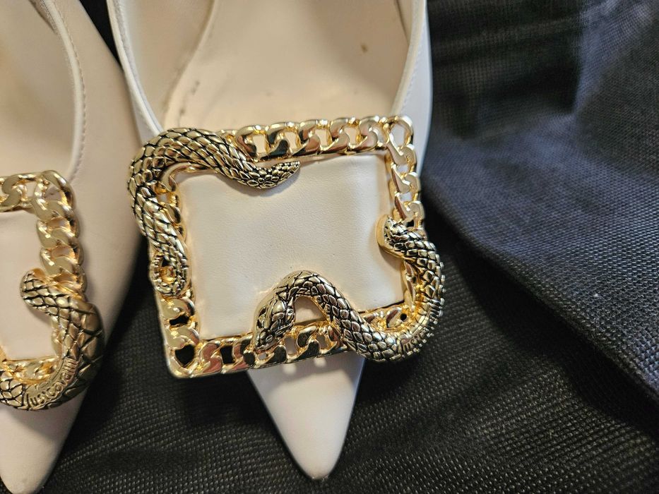 Уникален модел обувки Just Cavalli със змия. 100% естествена кожа !