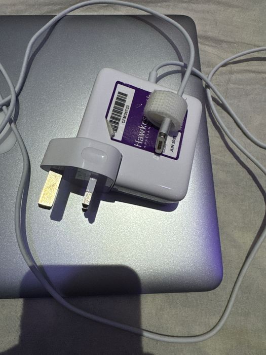 MacBook Air sotiladi