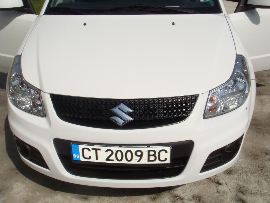 Професионално пастиране и  полиране на автомобили и фарове.