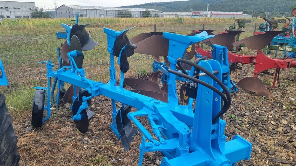 Lemken opal 110 , lemken opal 120 cu 3  . 4 trupite