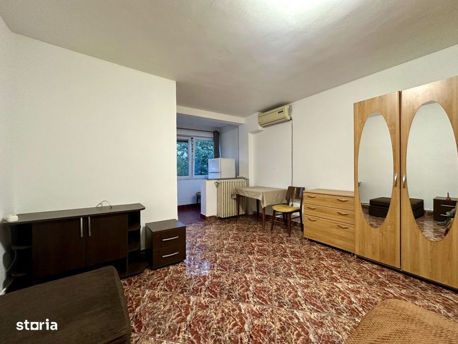 Garsoniera 31 mp, Drumul Taberei, metrou Favorit, 349 euro