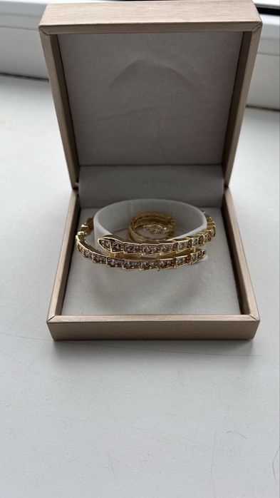 Продам комплект украшений (браслет + кольцо)