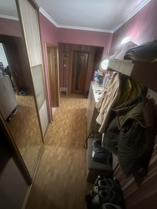 Продам 2 х комнатную квартиру в район Пристани !