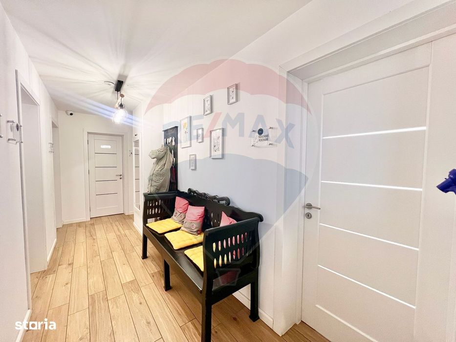 De vânzare casă cu 12 camere, în zona Decebal