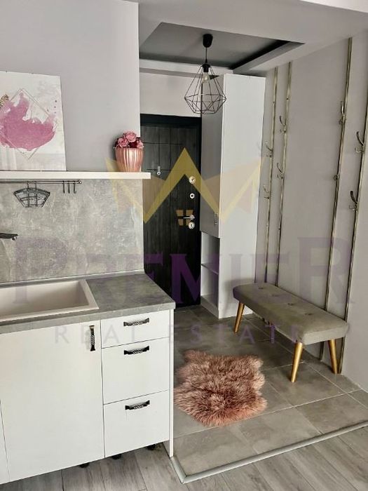 Дава се под наем Двустаен апартамент в Варна, Чайка - 65 кв.м за 714 € - Снимка #1