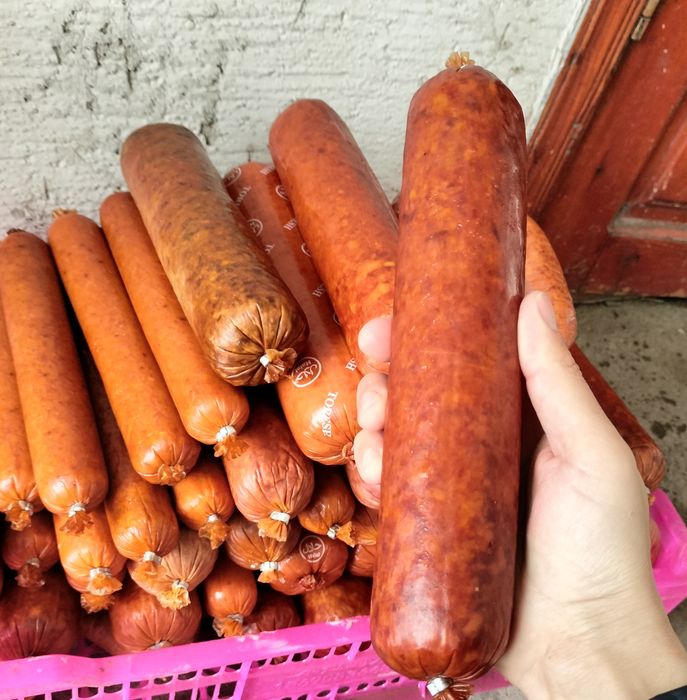 Колбаса для питомцев, для кур для рыб