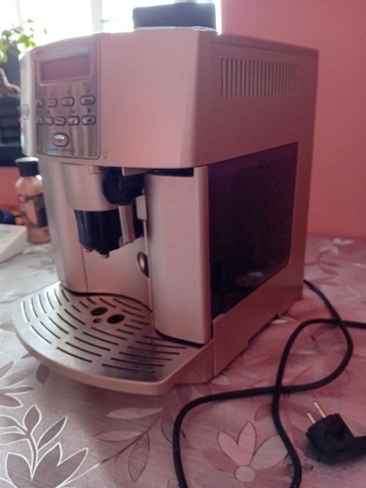 Кафе автомат"Delonghi" Magnifiсa