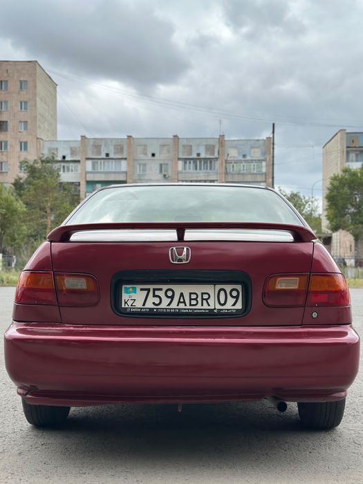 Продам машину honda civic 1992г