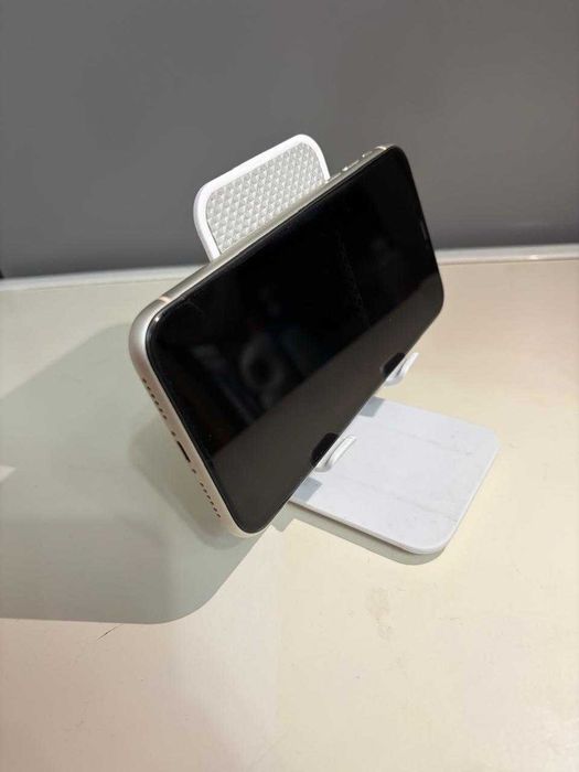 IPhone 11 64 Гб. в хорошем состоянии