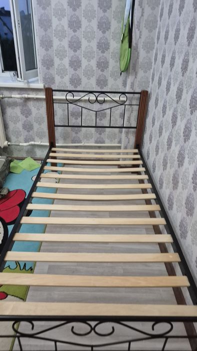 Кроват бір адамдық