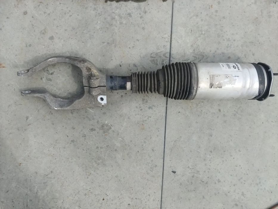 perna aer dreapta fata 3.0 d 4x4 land rover discovery 5  l462  hy32-3c285-bc