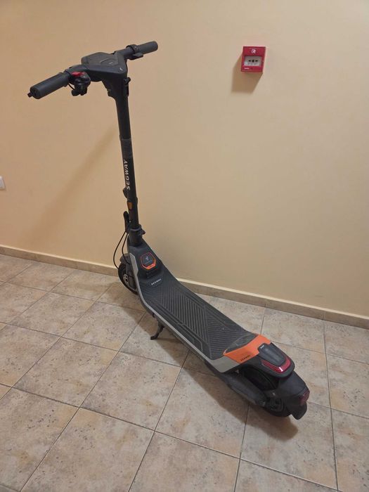 Електрическа тротинетка Segway Ninebot P65
