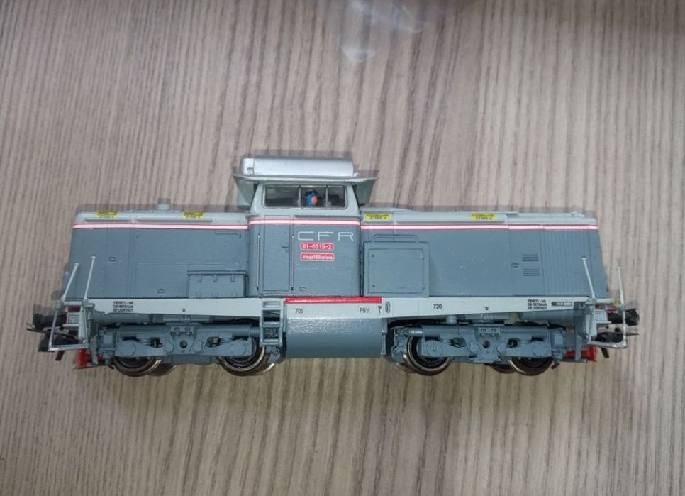 Locomotiva diesel LDH CFR, conversie din roco 52254 H0, 1:87

Locomoti