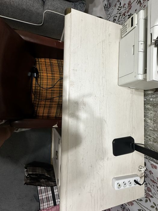 Стол письменный