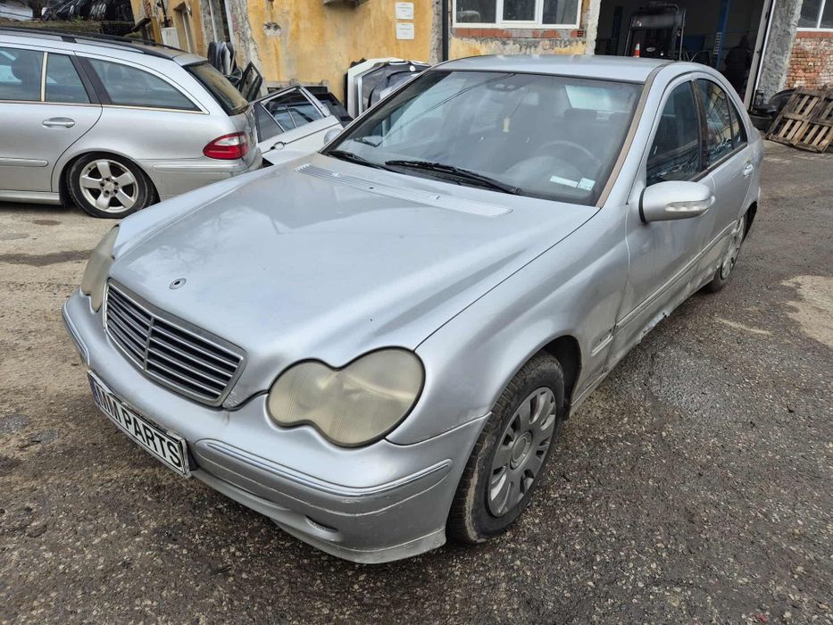 Mercedes W203 C220CDI 143кс 611 седан автоматик ЧАСТИ!