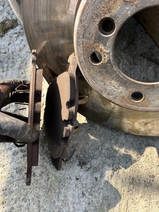 Предни дискове BMW е60 535d