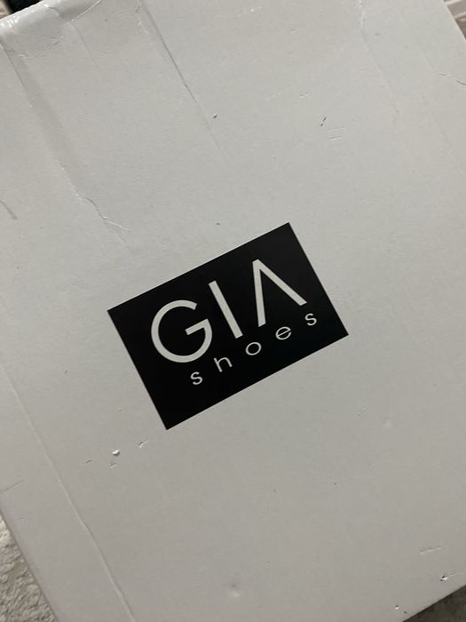 Продам новые ботильоны