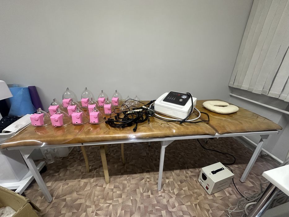 Кушетка  ширма стол