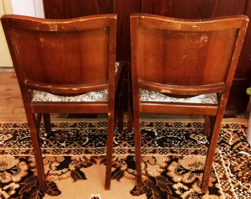 2 бр тапицирани стола от масив, ретро, винтидж