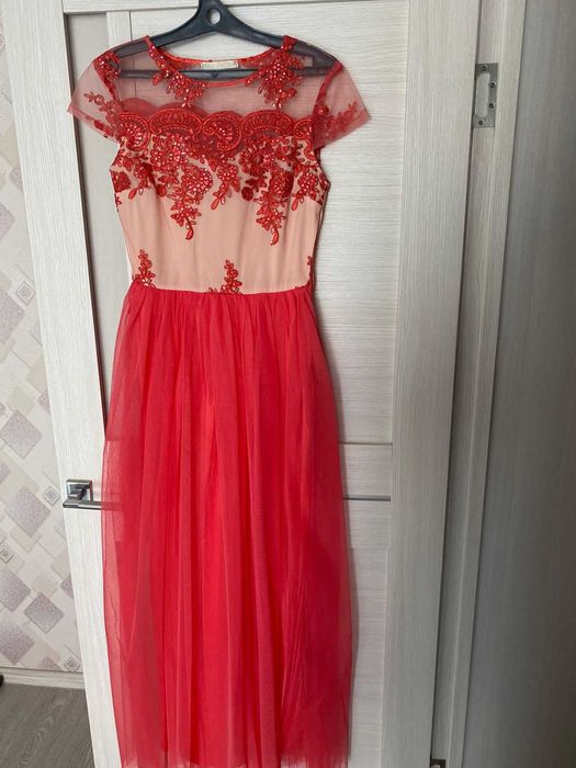 Нарядное праздничное платье