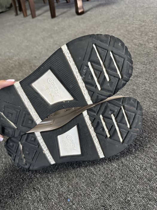 Adidasi converse