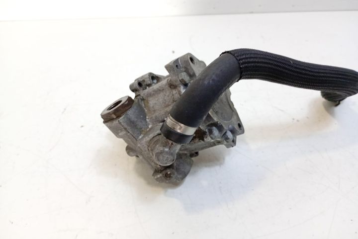 Pompa  servodirectie  8E0145155 Volkswagen VW Touareg generatia 1 7L