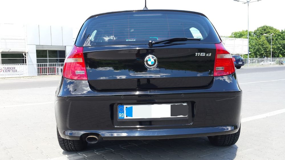 Vând BMW 116d an 2010, model din gama BMW Seria 1 E87