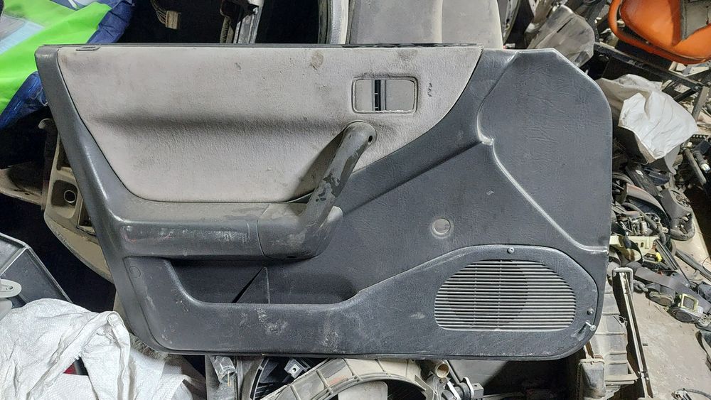 Обшивка двери 323