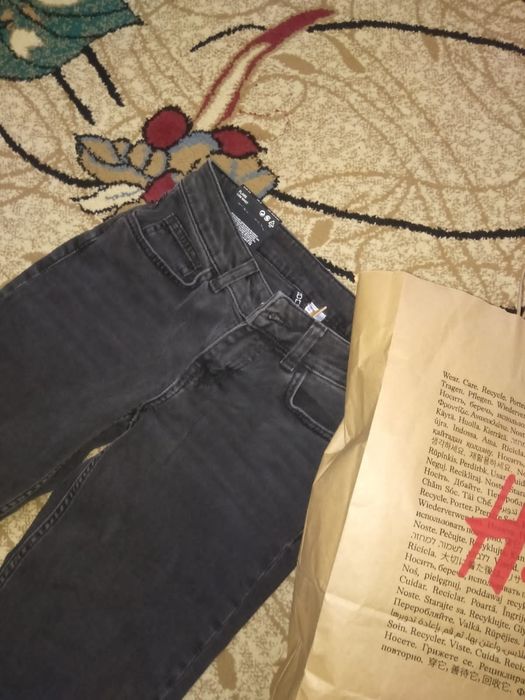Продам новые стильные джинсы