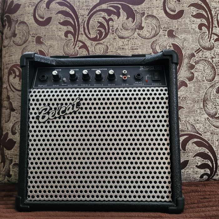 стратокастер в хорошем состоянии