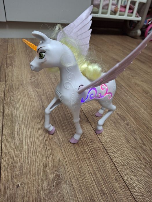 Unicornul Onchao din Mia and Me