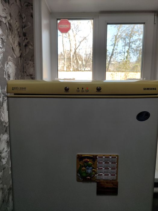 Продам двухкамерный холодильник  Samsung Cool n Cool