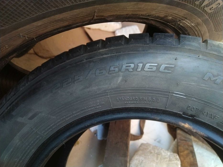 Продавам 4бр зимни гуми 225 65 16 С, 7+мм грайфер