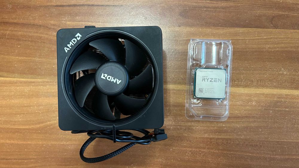 Processor AMD Ryzen 7 1700X CPU + Cooler