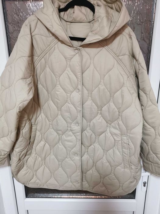 geaca nou 3xl, bej, cu gluga! Waikiki